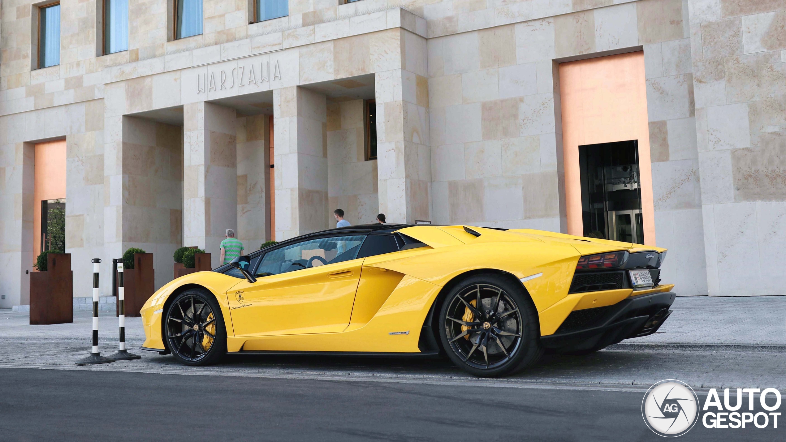 Lamborghini Aventador S LP740-4 Roadster