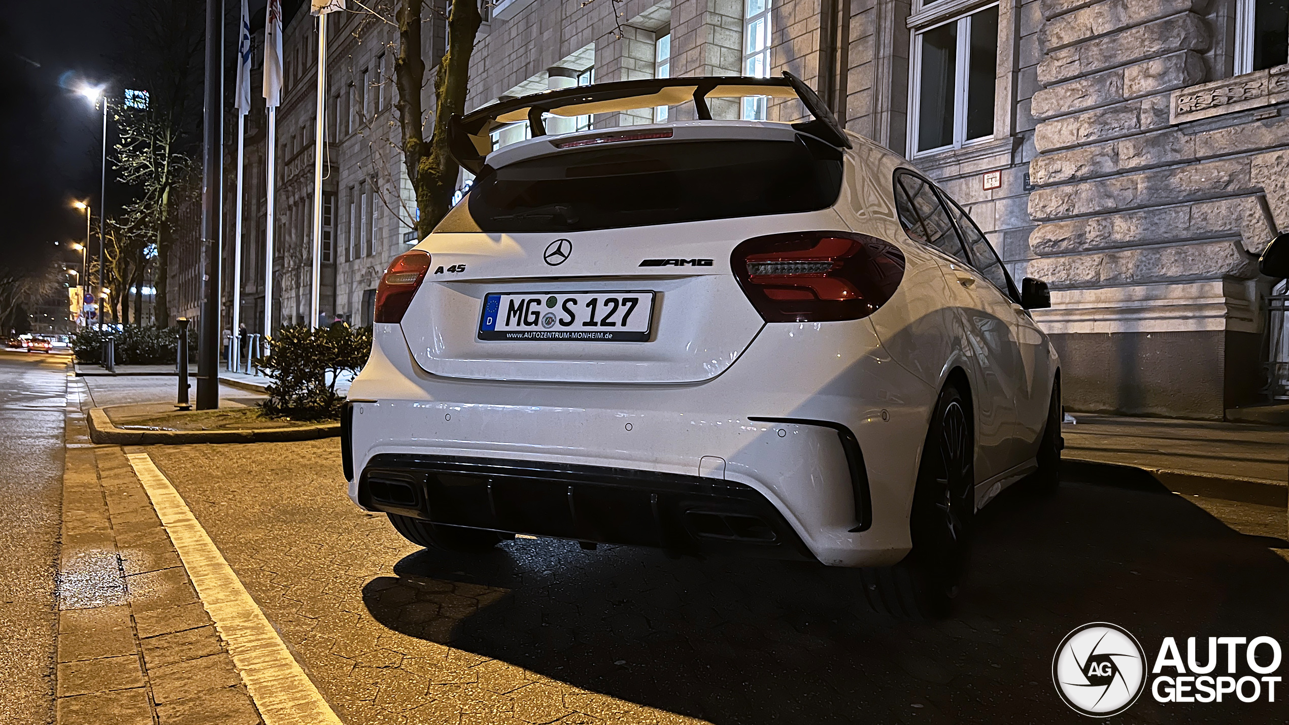 Mercedes-AMG A 45 W176 2015