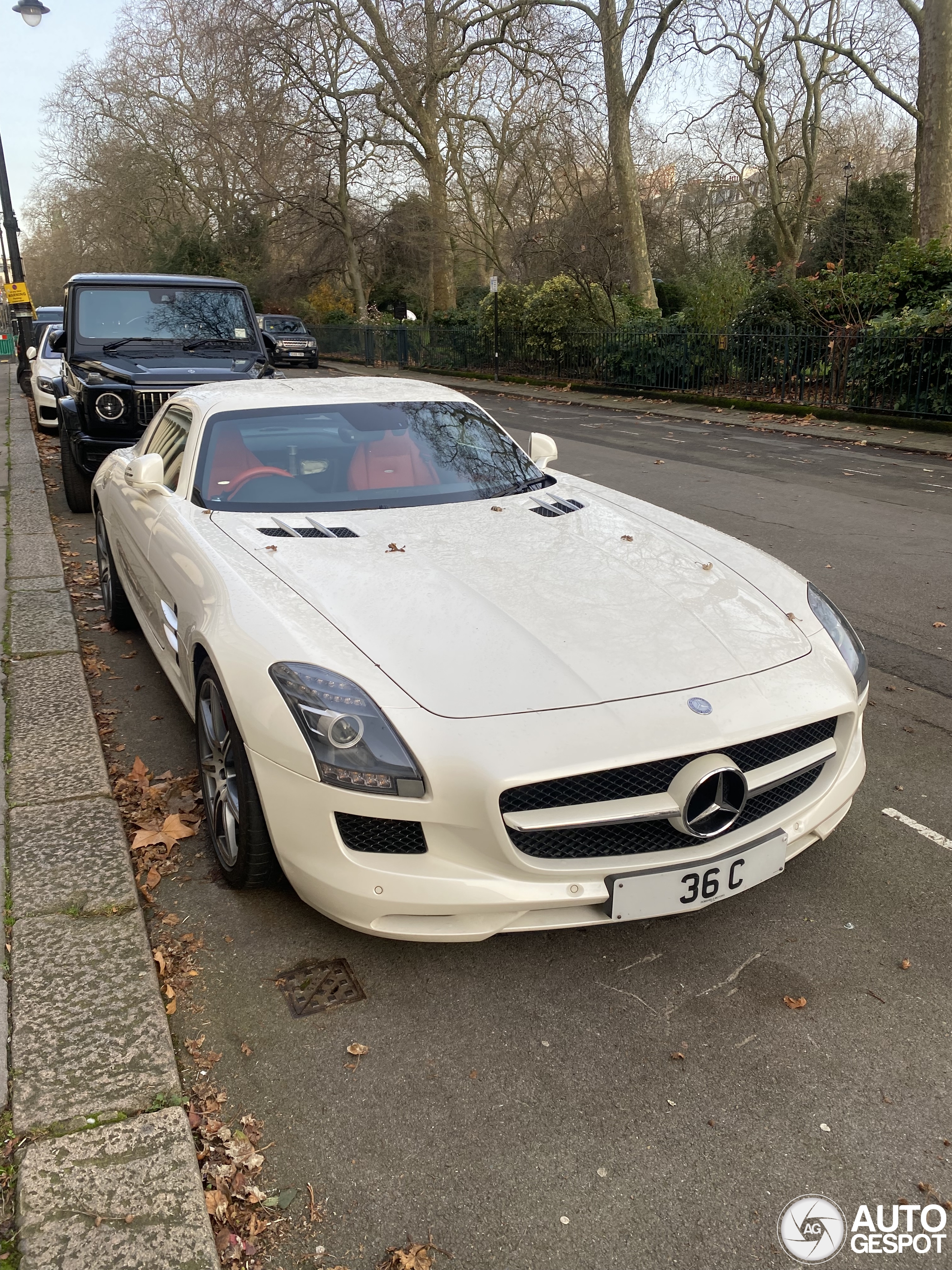 Mercedes-Benz SLS AMG