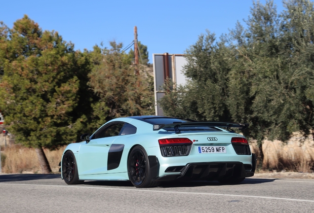 Audi R8 V10 Plus 2015