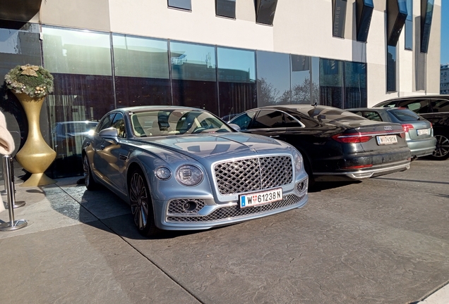 Bentley Flying Spur Hybrid Mulliner