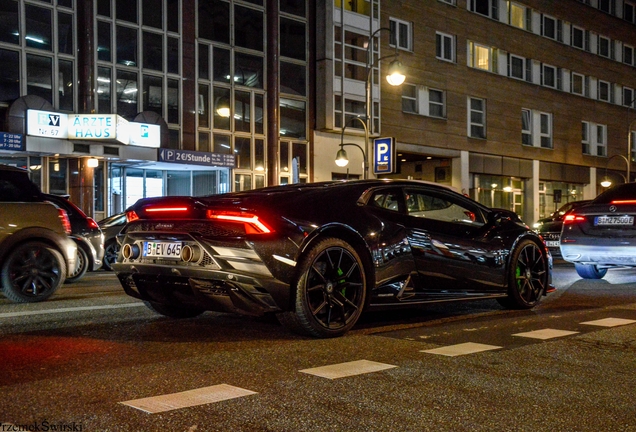 Lamborghini Huracán LP640-4 EVO