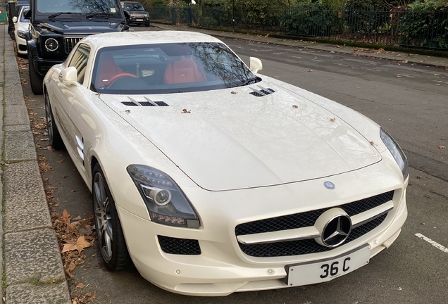 Mercedes-Benz SLS AMG