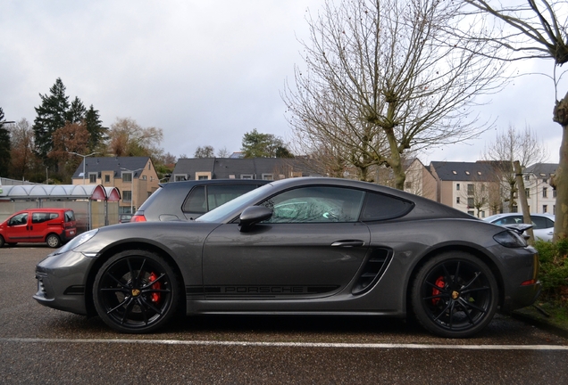 Porsche 718 Cayman S