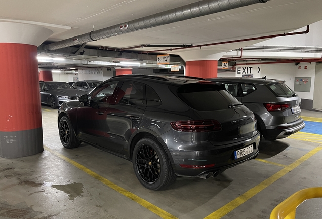 Porsche 95B Macan GTS