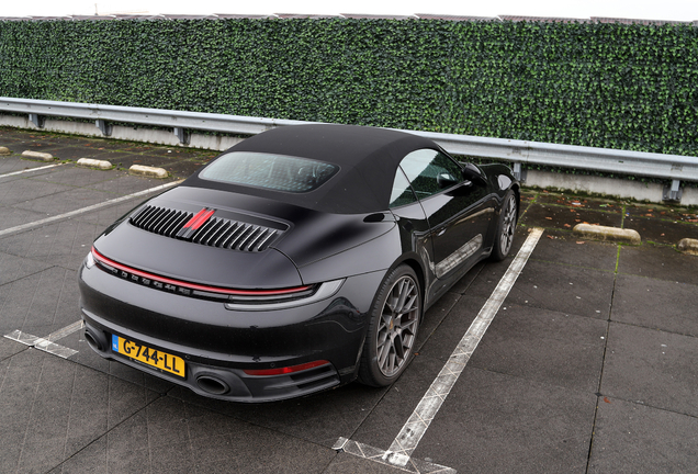 Porsche 992 Carrera 4S Cabriolet