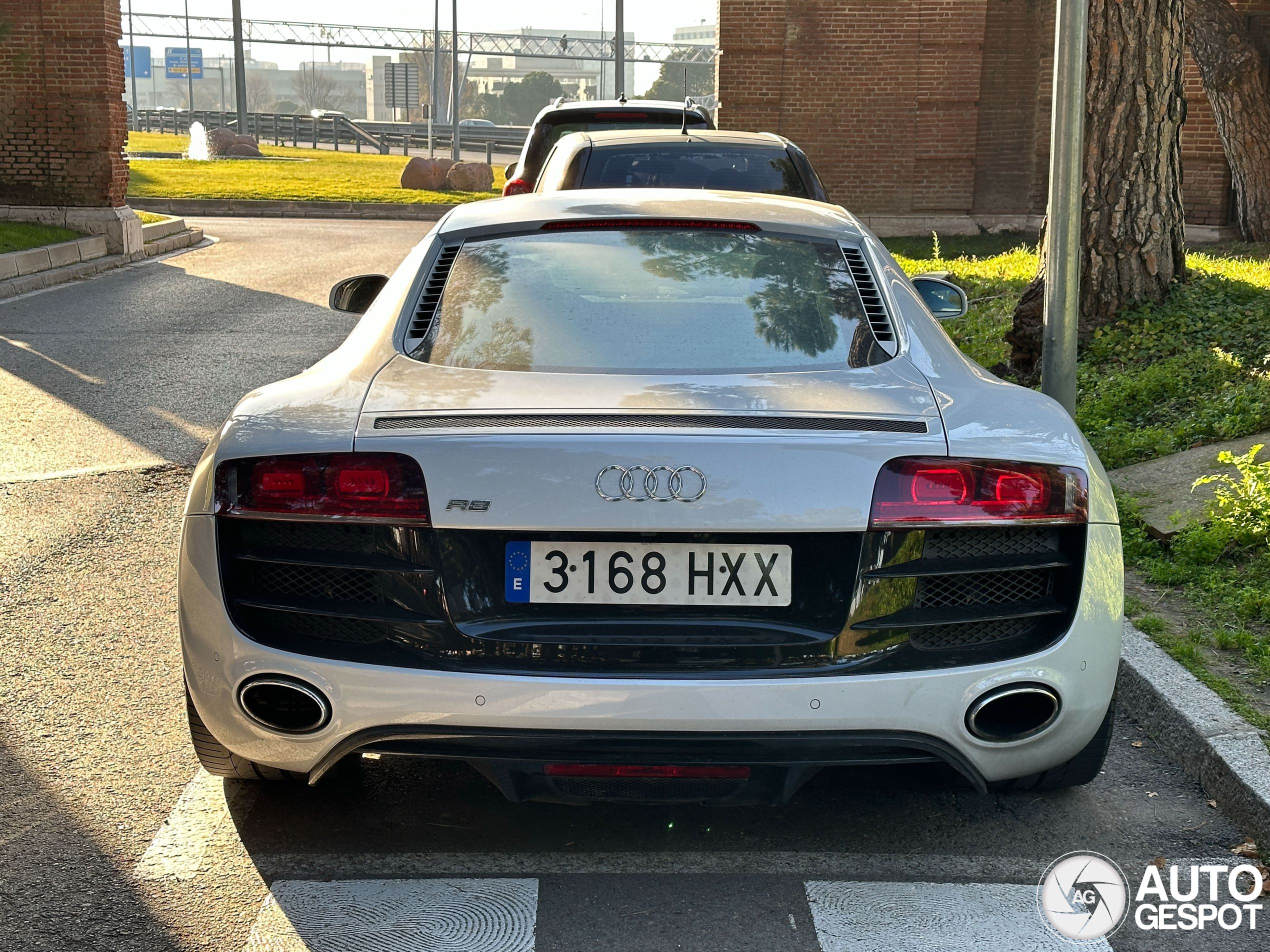 Audi R8 V10