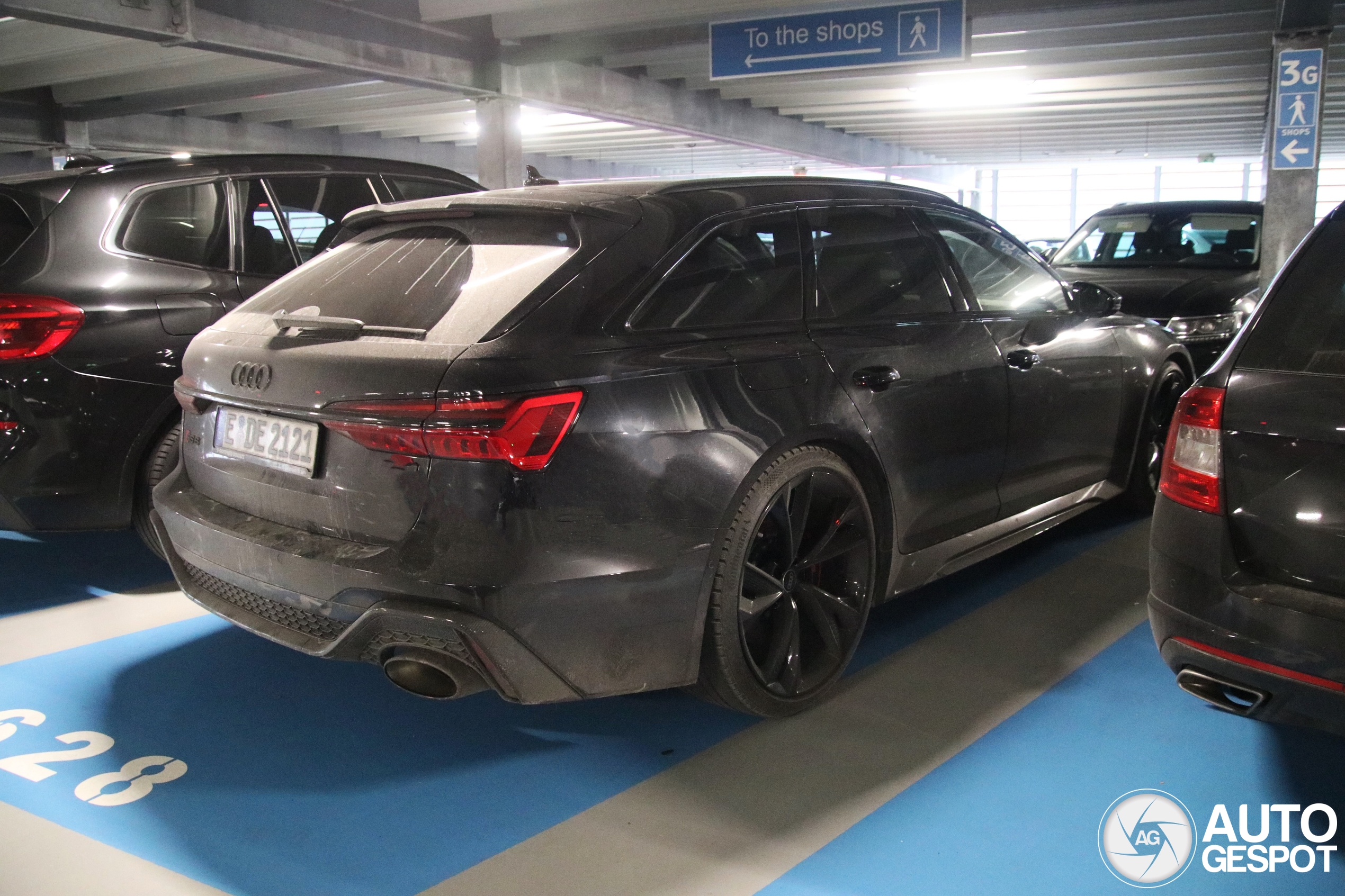 Audi RS6 Avant C8