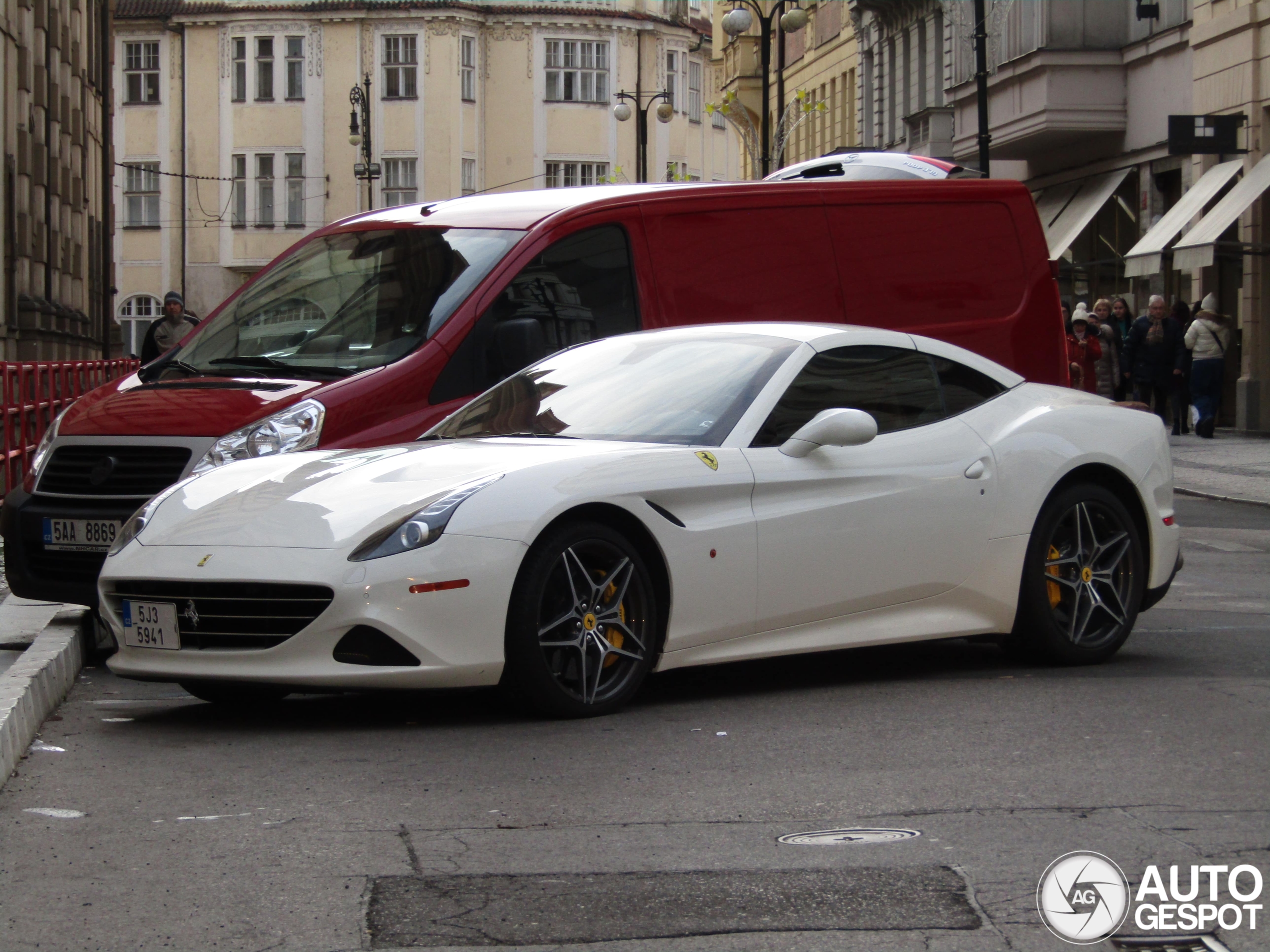 Ferrari California T