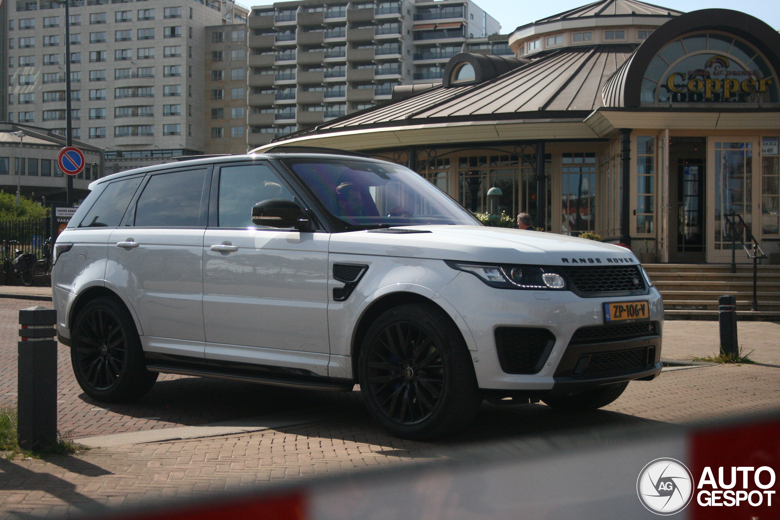 Land Rover Range Rover Sport SVR