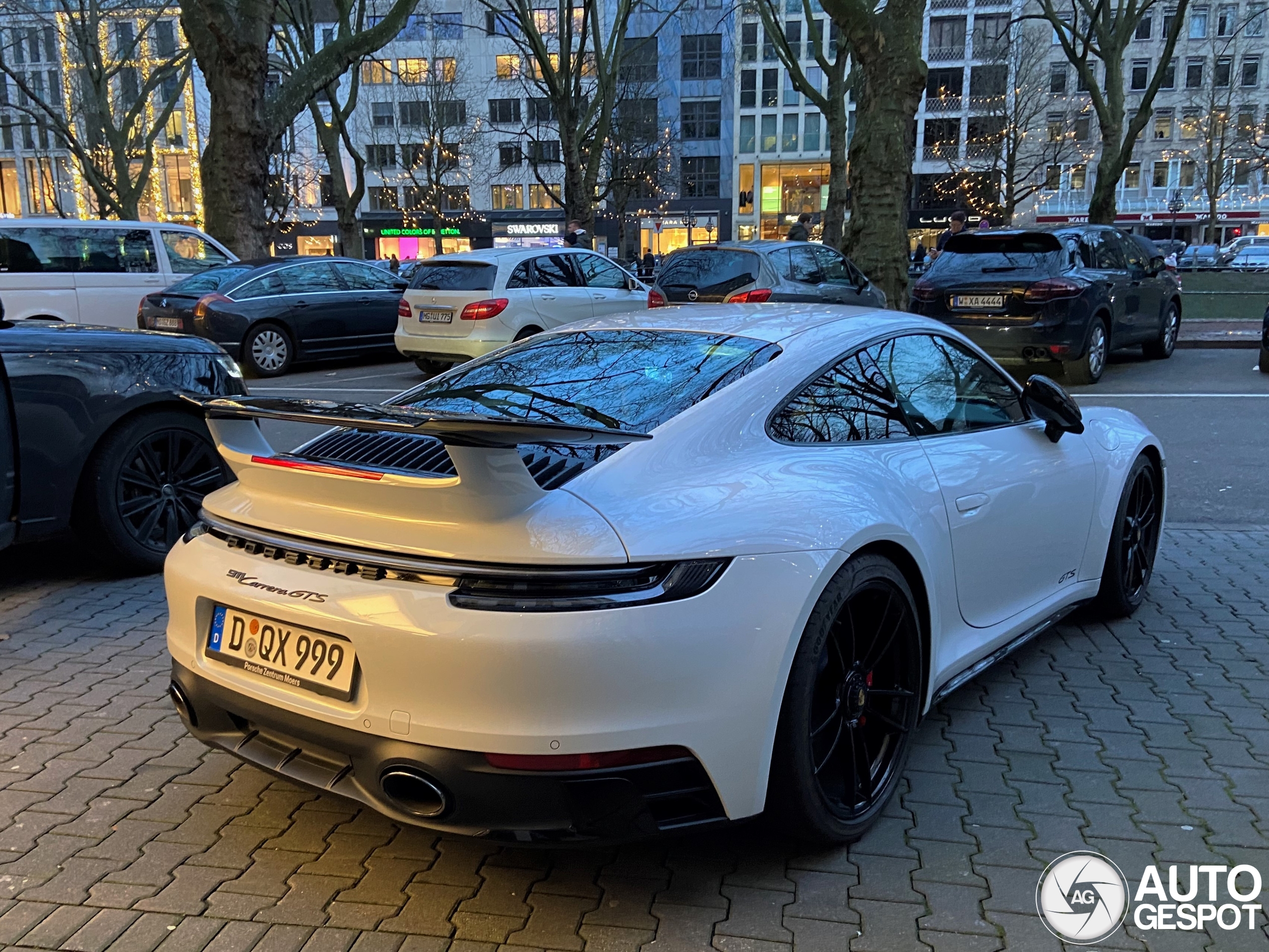 Porsche 992 Carrera GTS