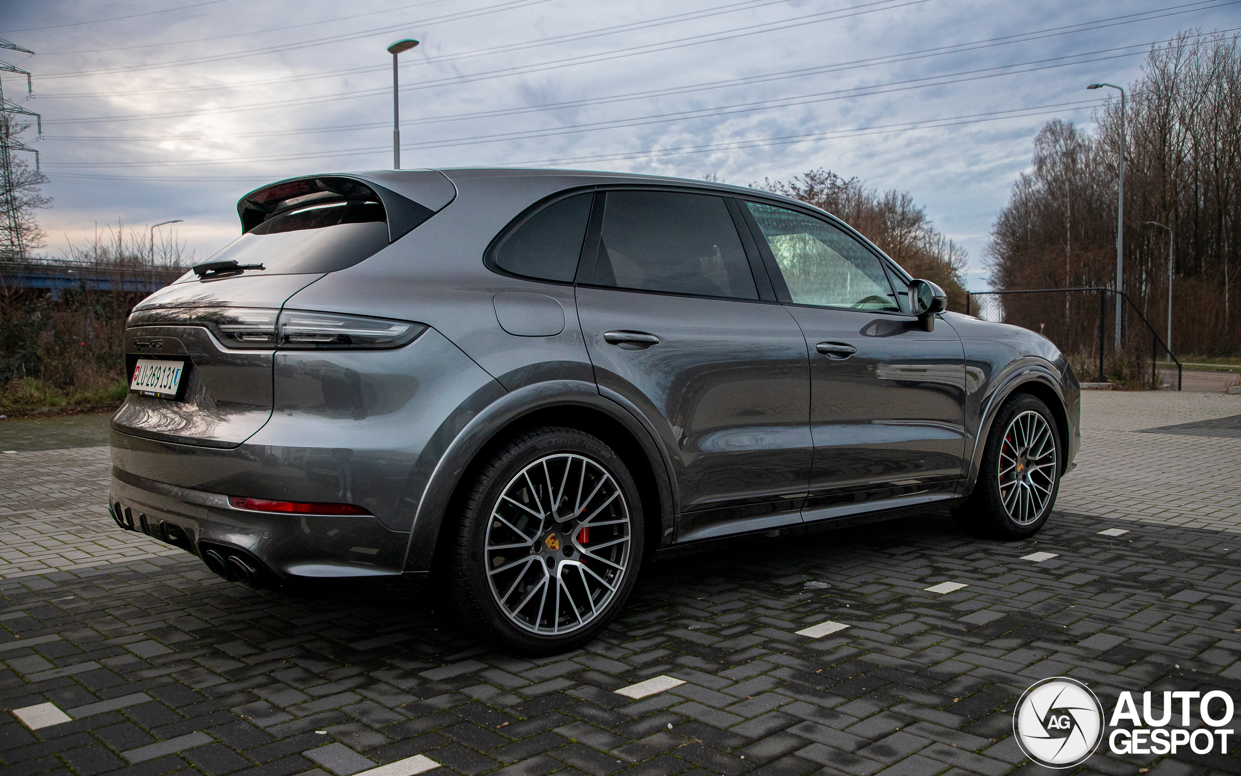 Porsche 9YA Cayenne GTS