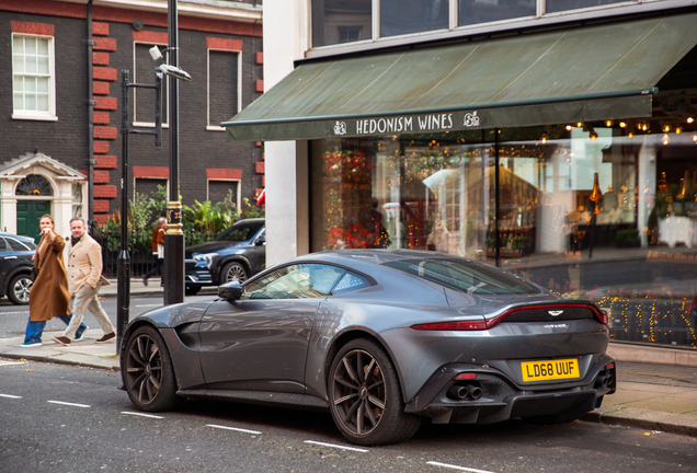 Aston Martin V8 Vantage 2018