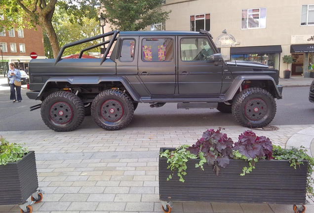 Mercedes-Benz Brabus B63S 700 6x6