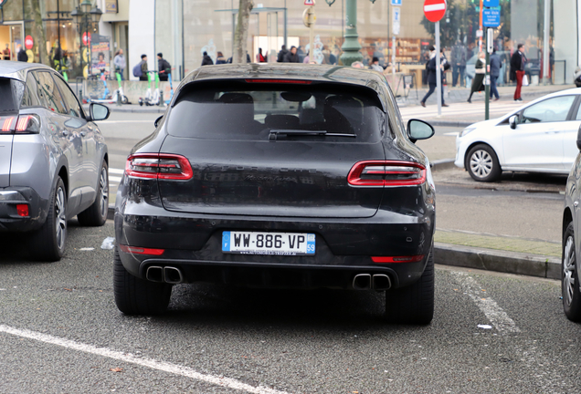 Porsche 95B Macan Turbo