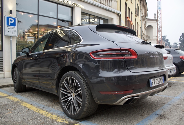 Porsche 95B Macan Turbo