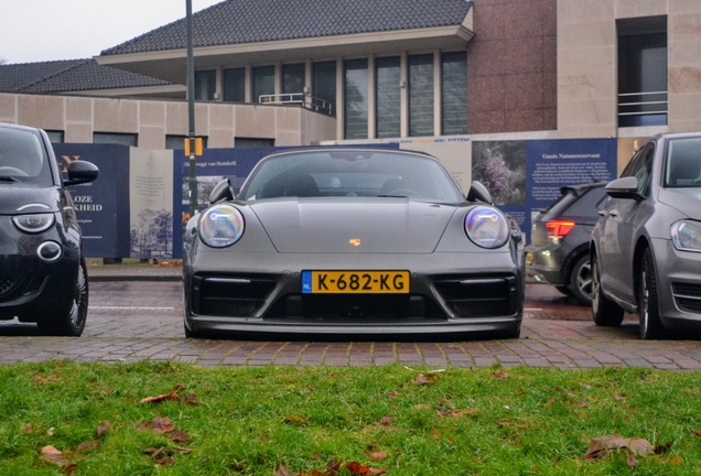 Porsche 992 Carrera 4S Cabriolet