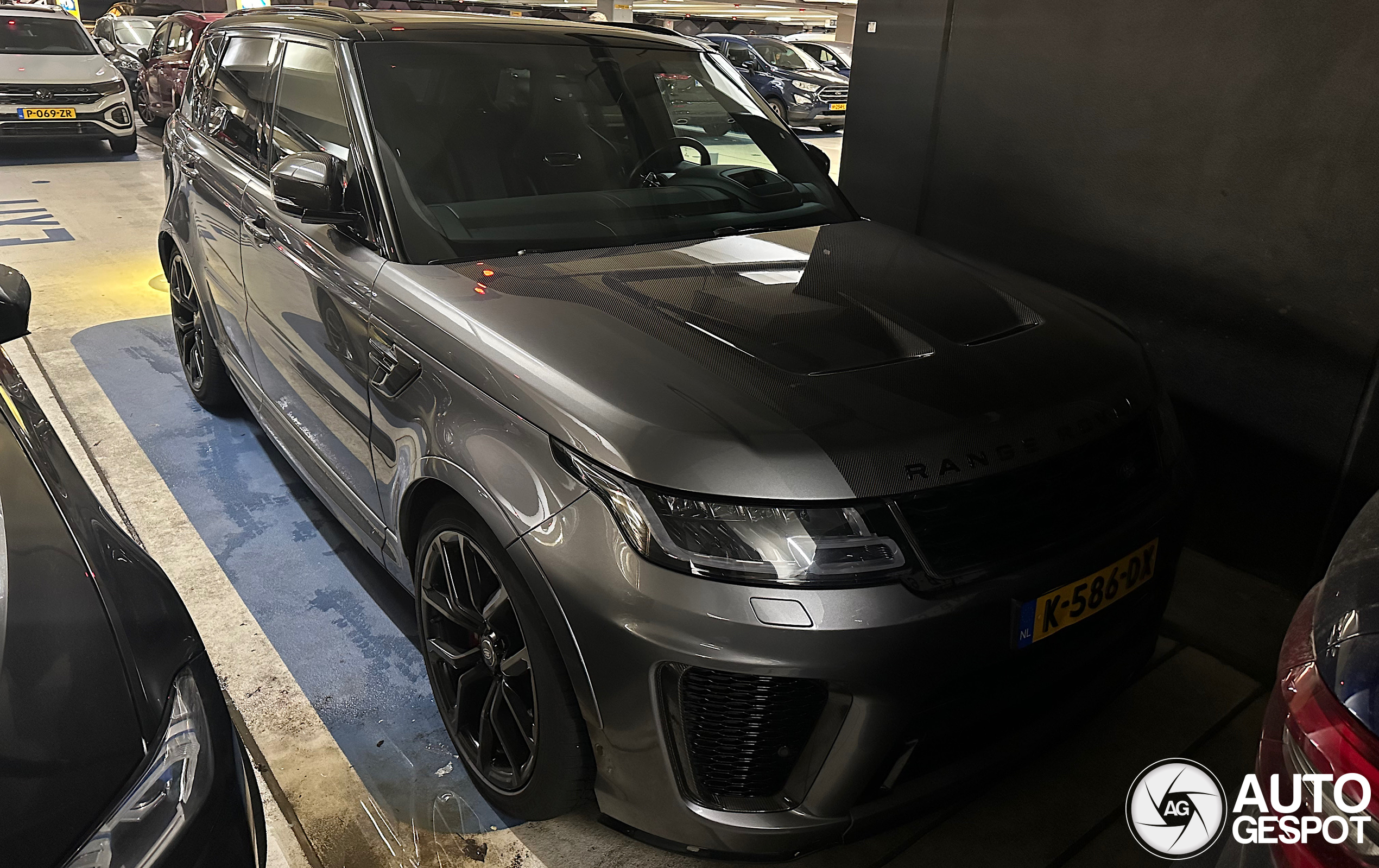 Land Rover Range Rover Sport SVR 2018 Carbon Edition