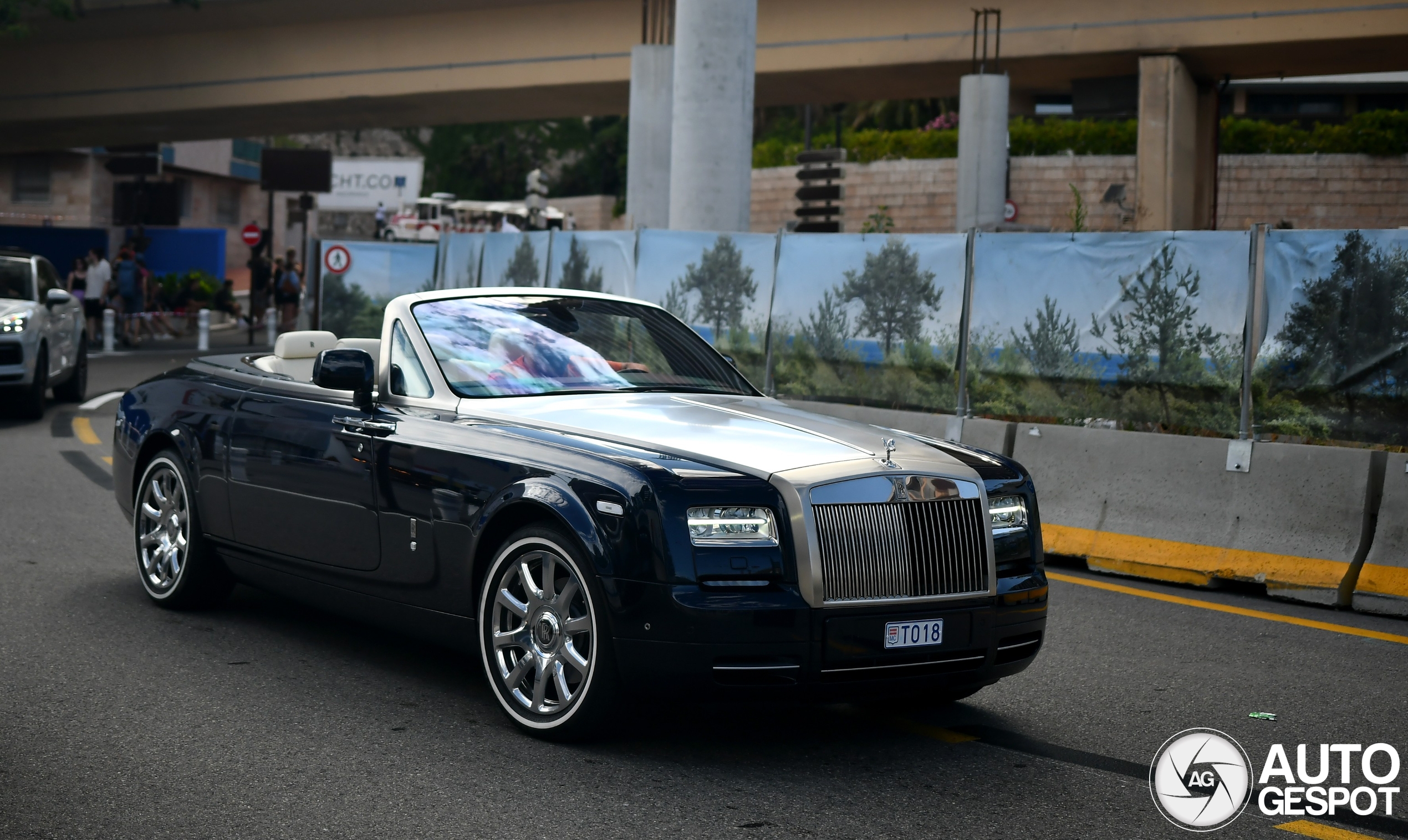 Rolls-Royce Phantom Drophead Coupé Series II