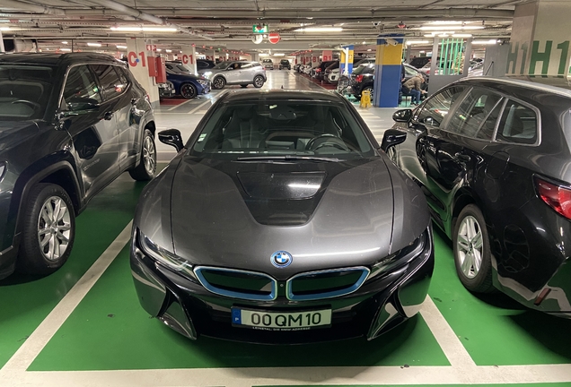 BMW i8