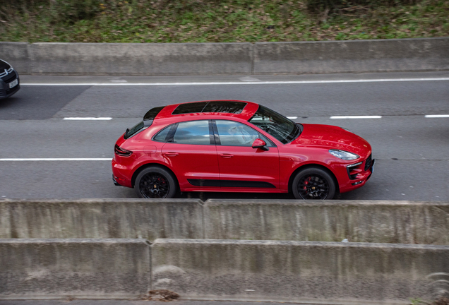 Porsche 95B Macan GTS