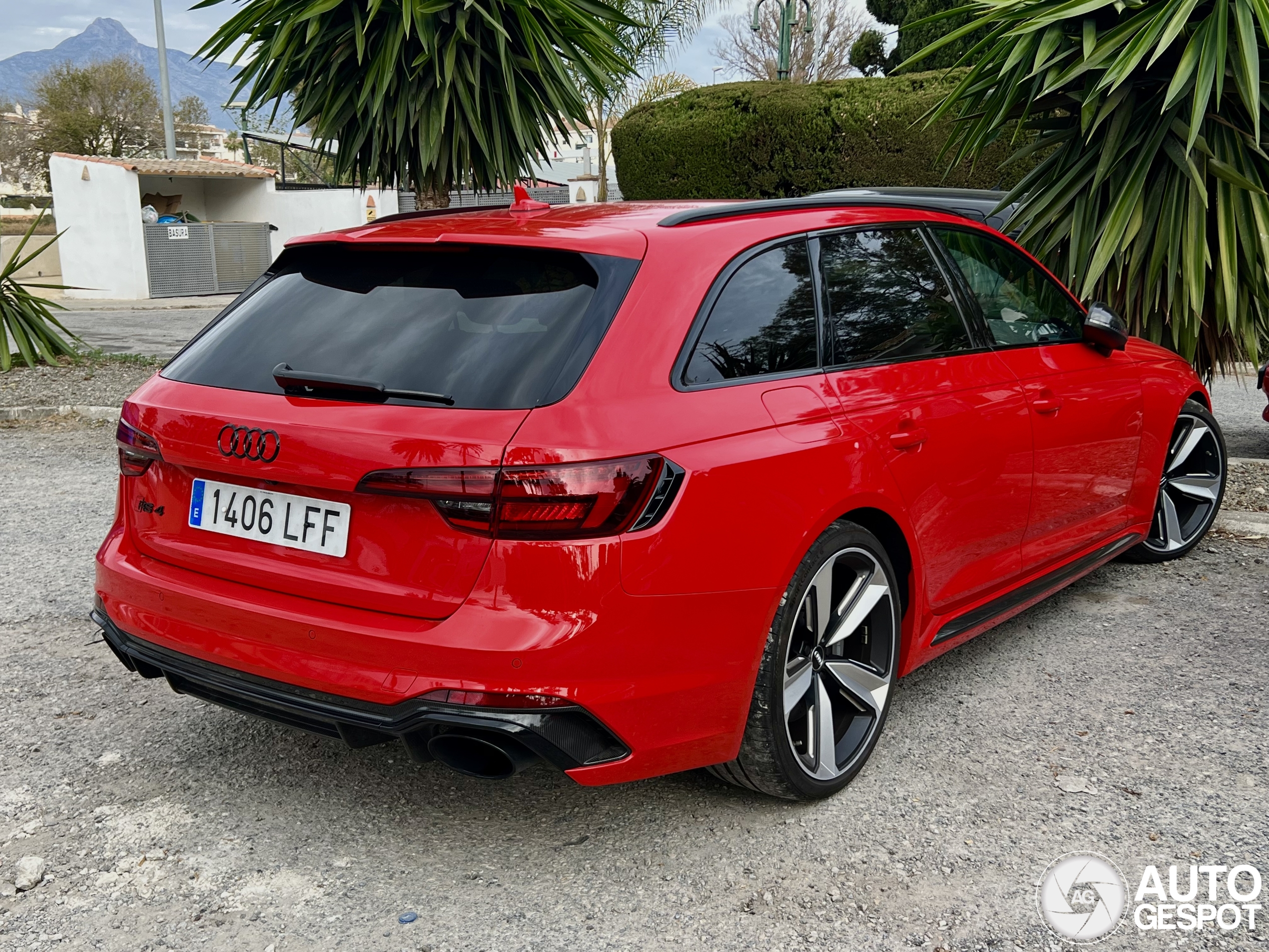 Audi RS4 Avant B9