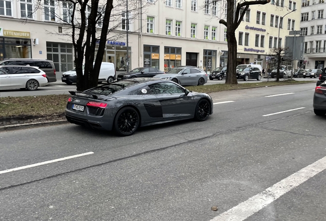 Audi R8 V10 Plus 2015