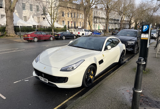 Ferrari GTC4Lusso