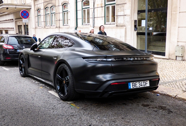 Porsche Taycan Turbo