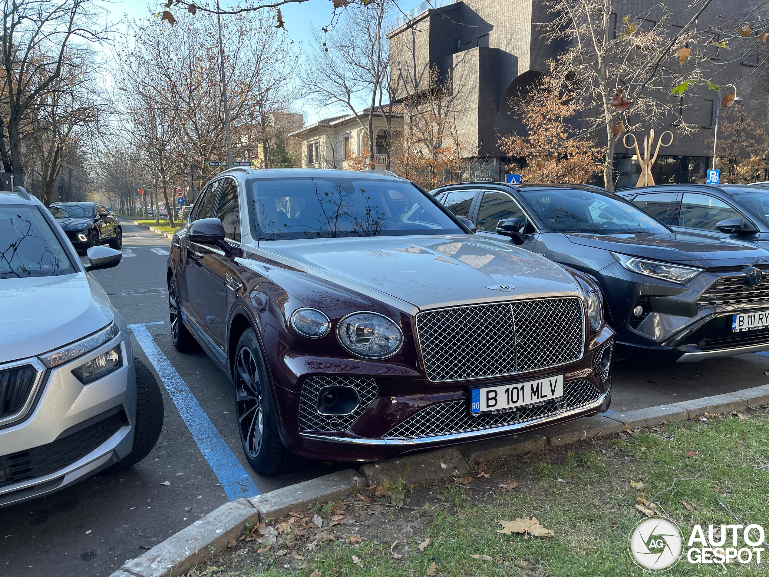 Bentley Bentayga Hybrid 2021