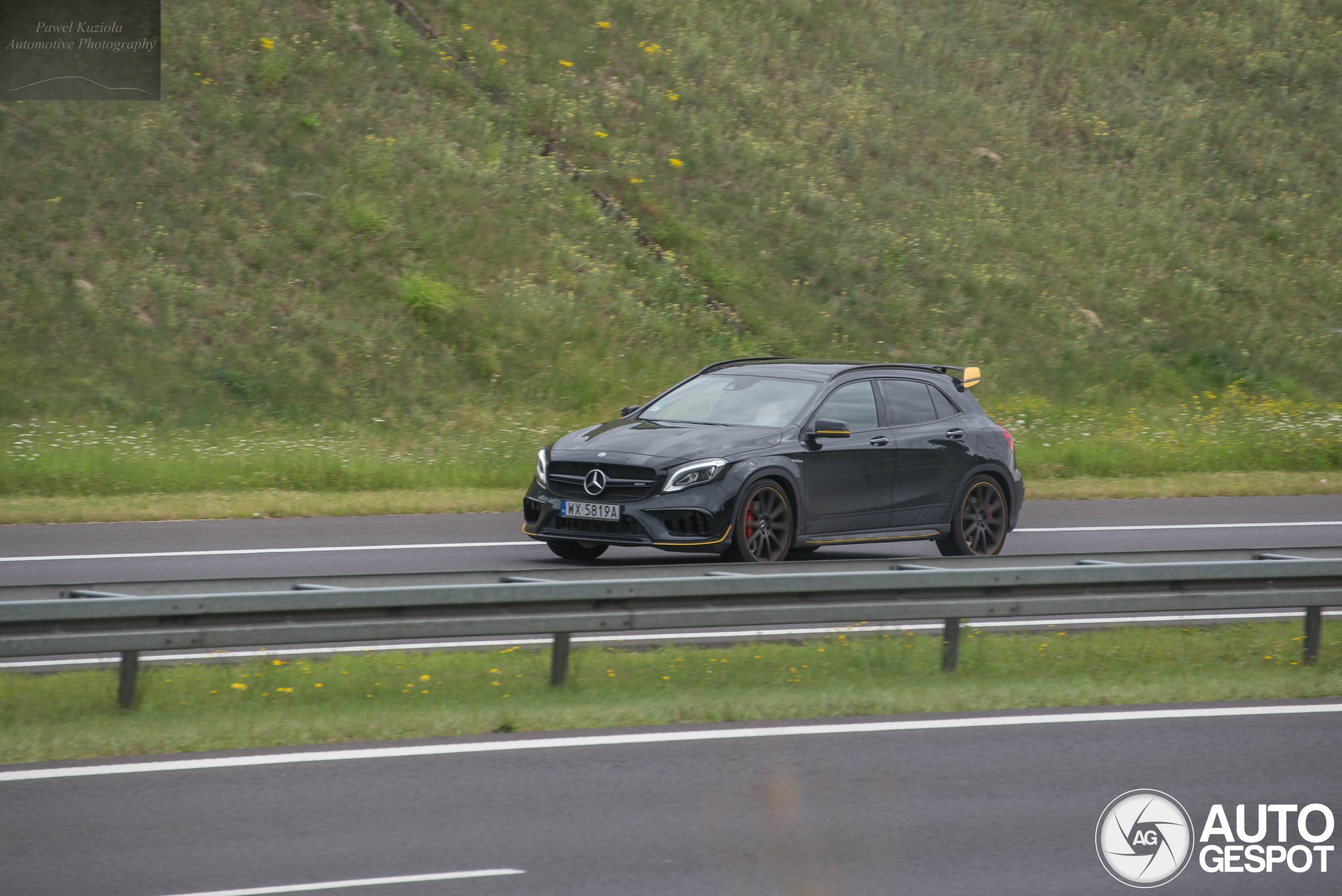 Mercedes-AMG GLA 45 X156 Yellow Night Edition