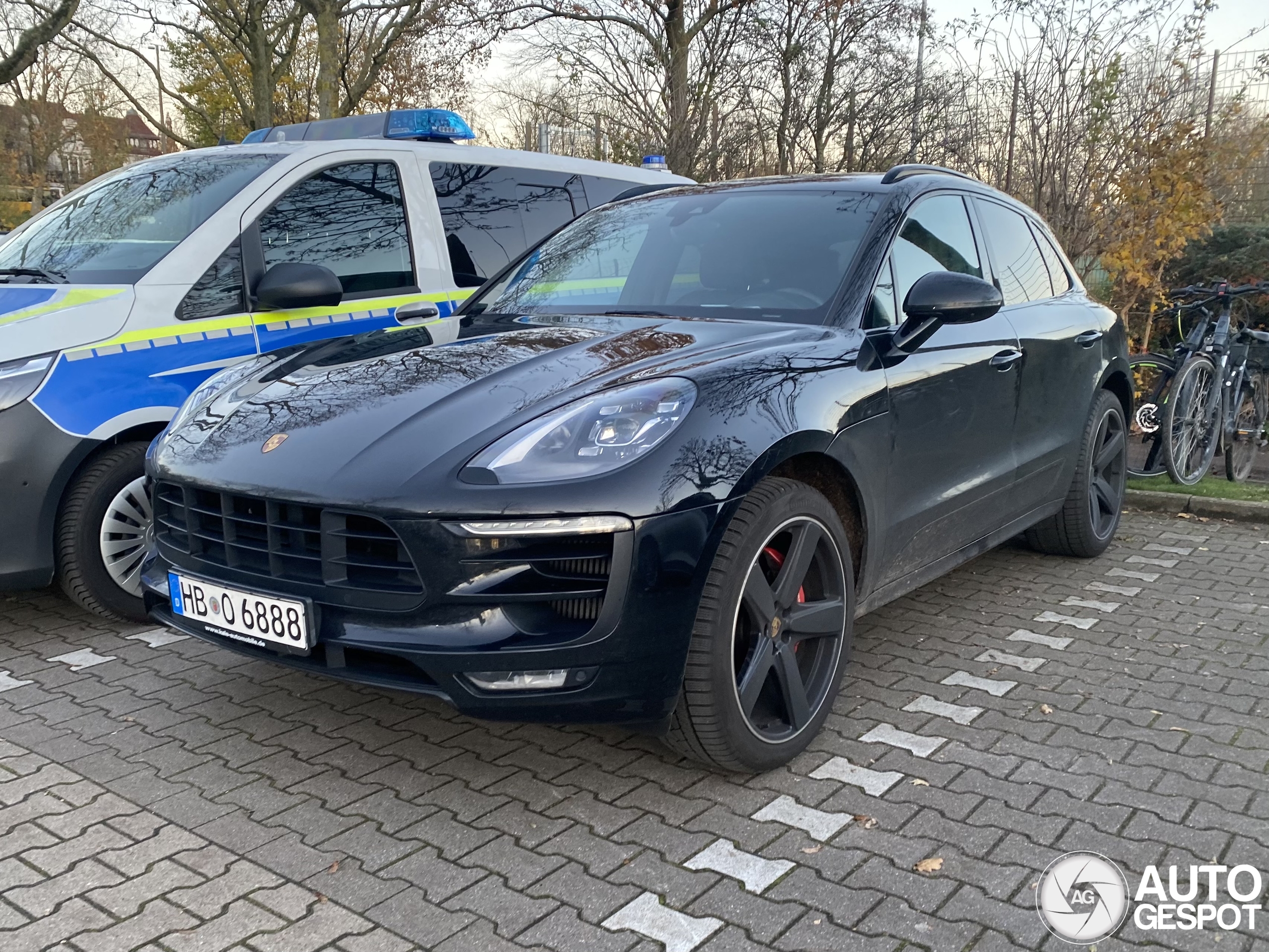 Porsche 95B Macan GTS