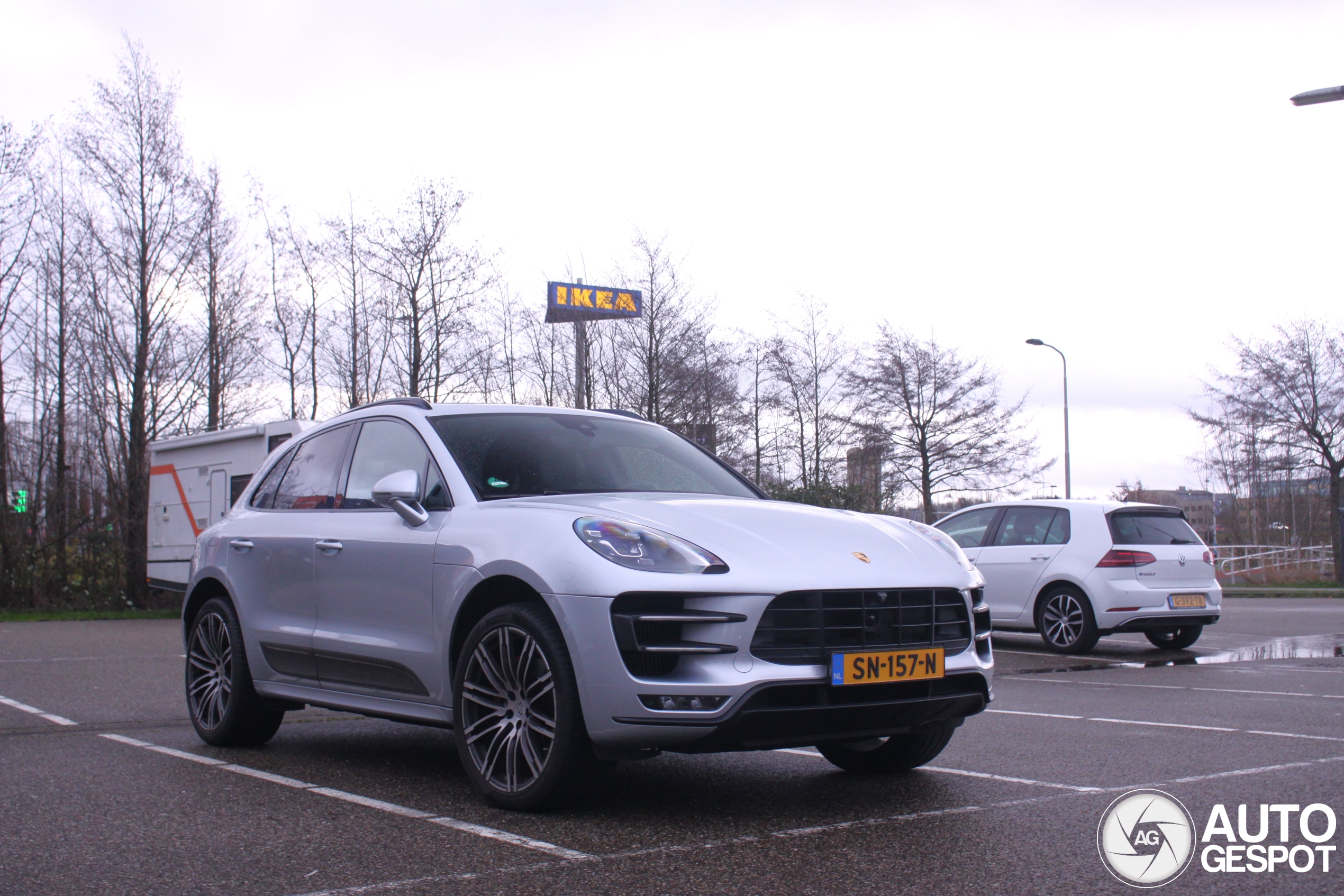 Porsche 95B Macan Turbo