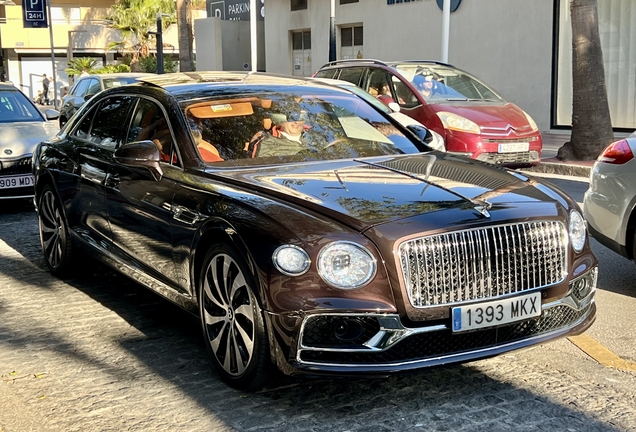 Bentley Flying Spur V8 2021