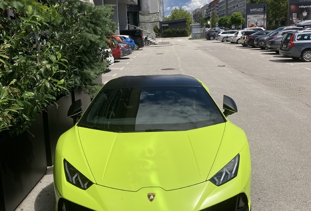 Lamborghini Huracán LP640-4 EVO