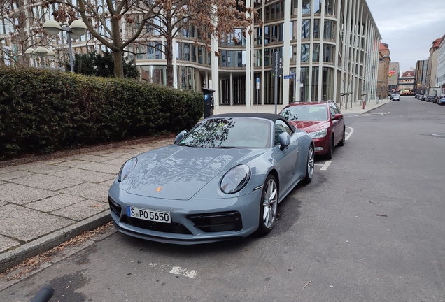 Porsche 992 Carrera 4 GTS Cabriolet