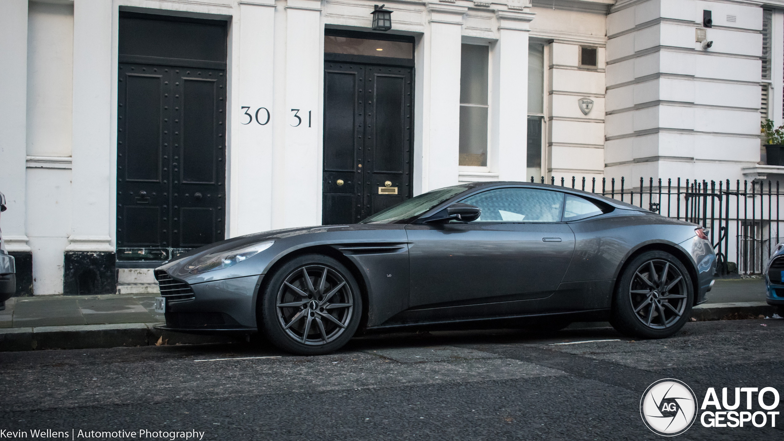 Aston Martin DB11