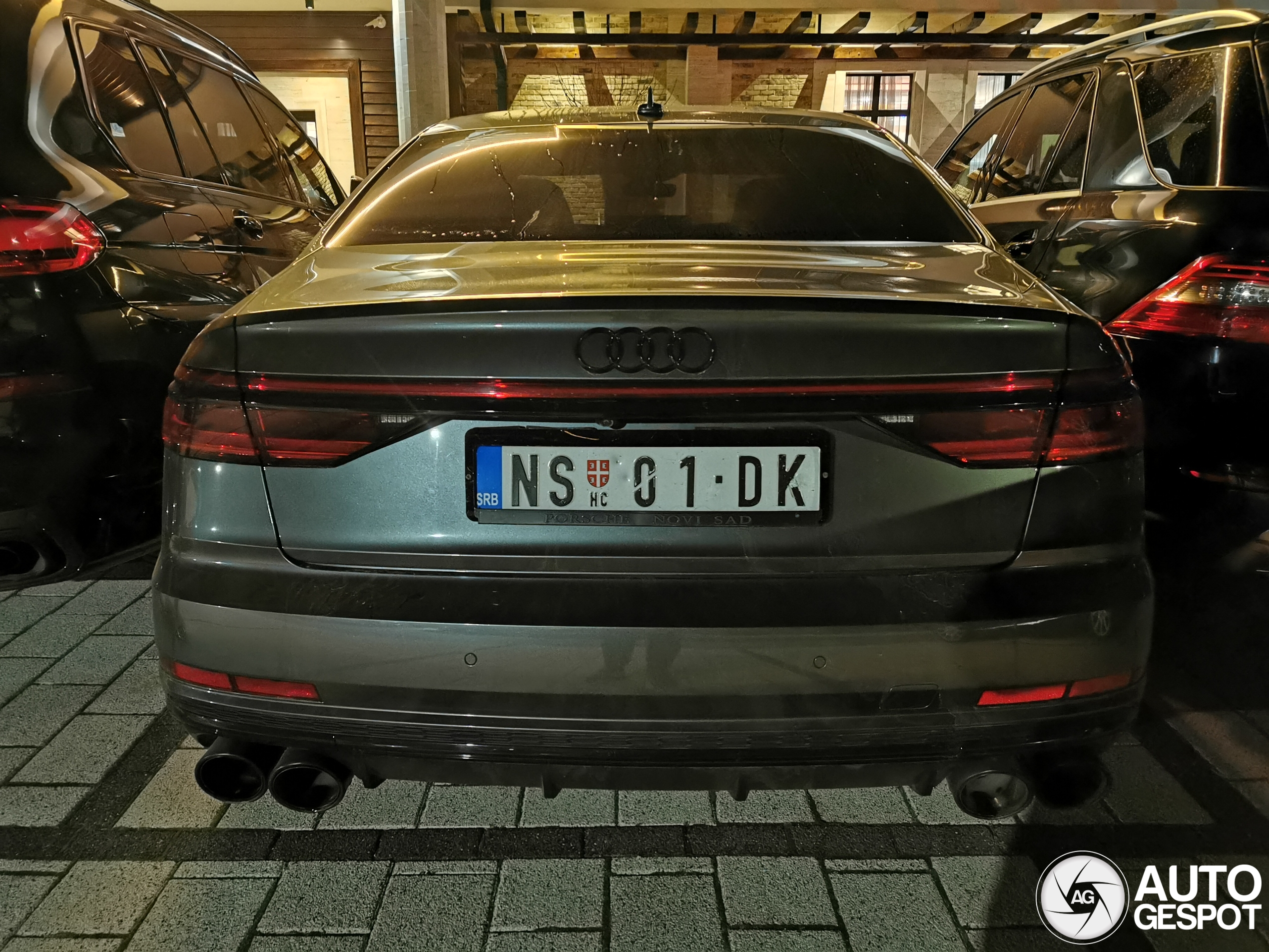 Audi S8 D5