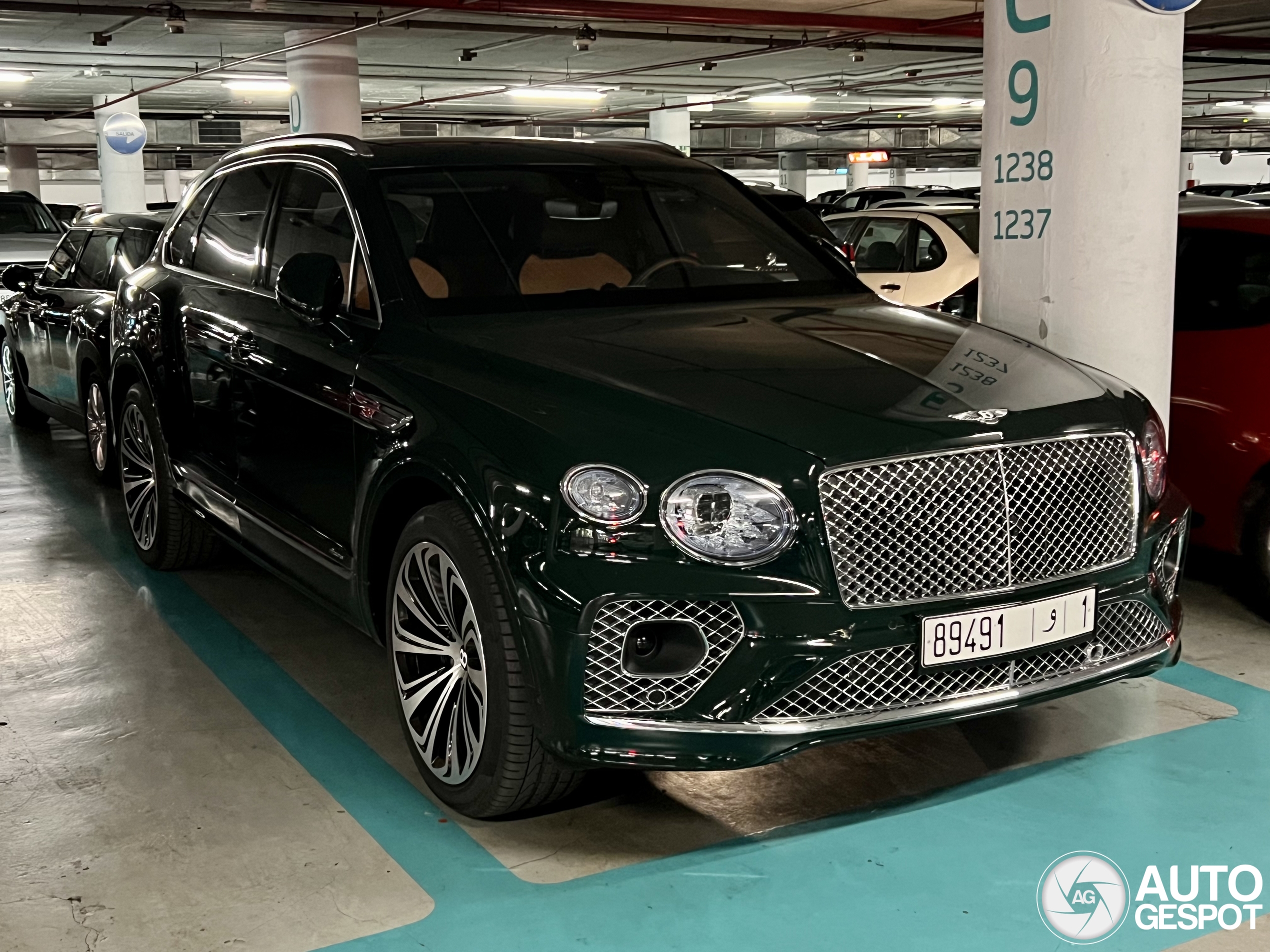 Bentley Bentayga V8 2021