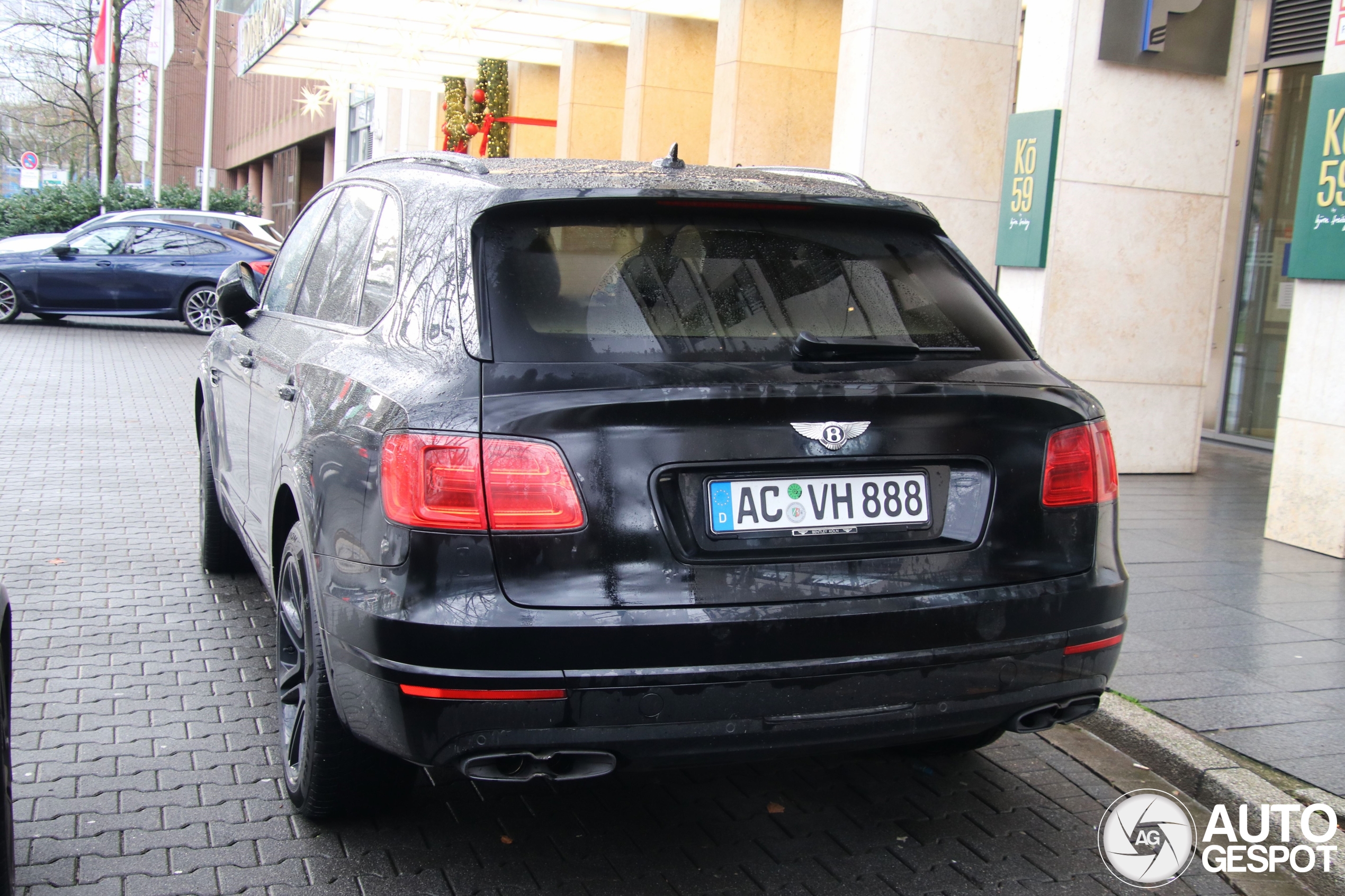 Bentley Bentayga V8