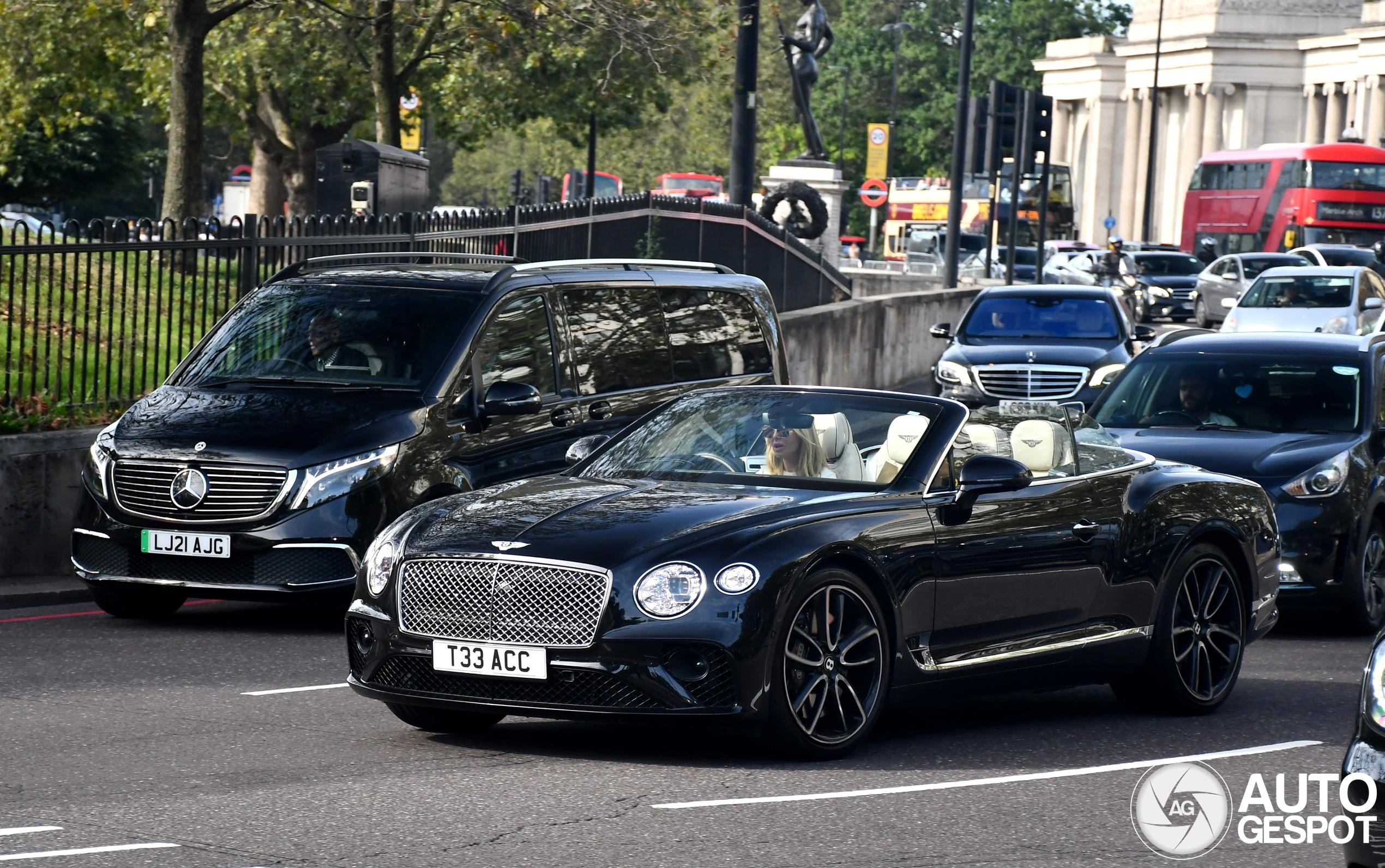 Bentley Continental GTC 2019