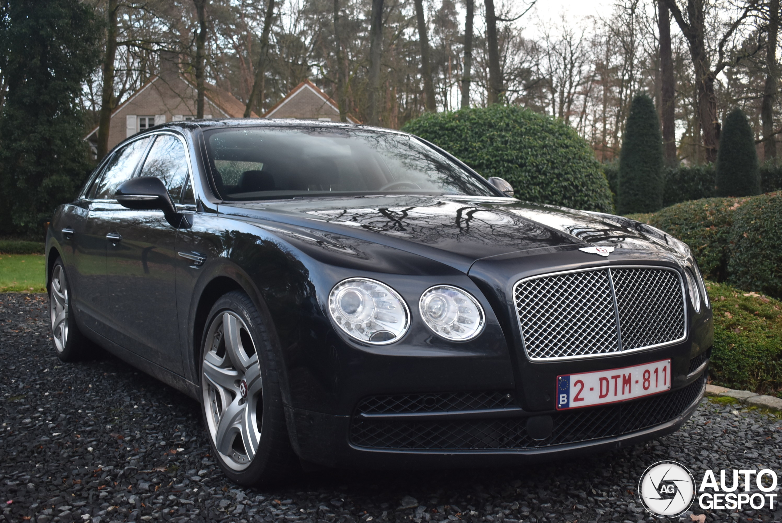 Bentley Flying Spur V8