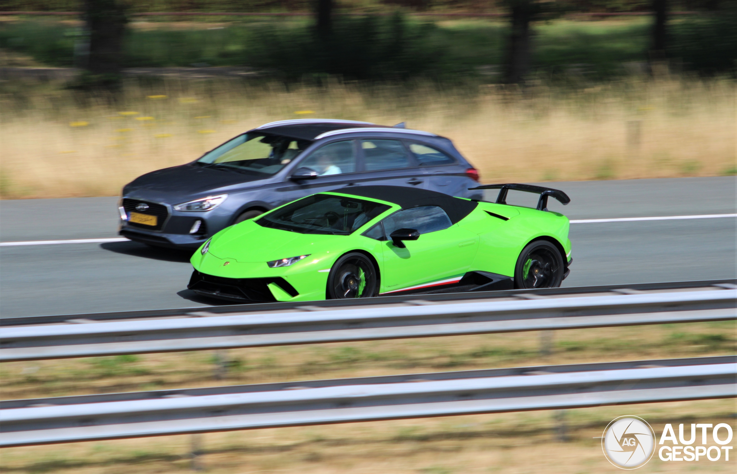 Lamborghini Huracán LP640-4 Performante Spyder