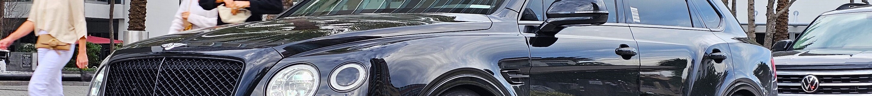 Bentley Bentayga V8 Huntsman Edition