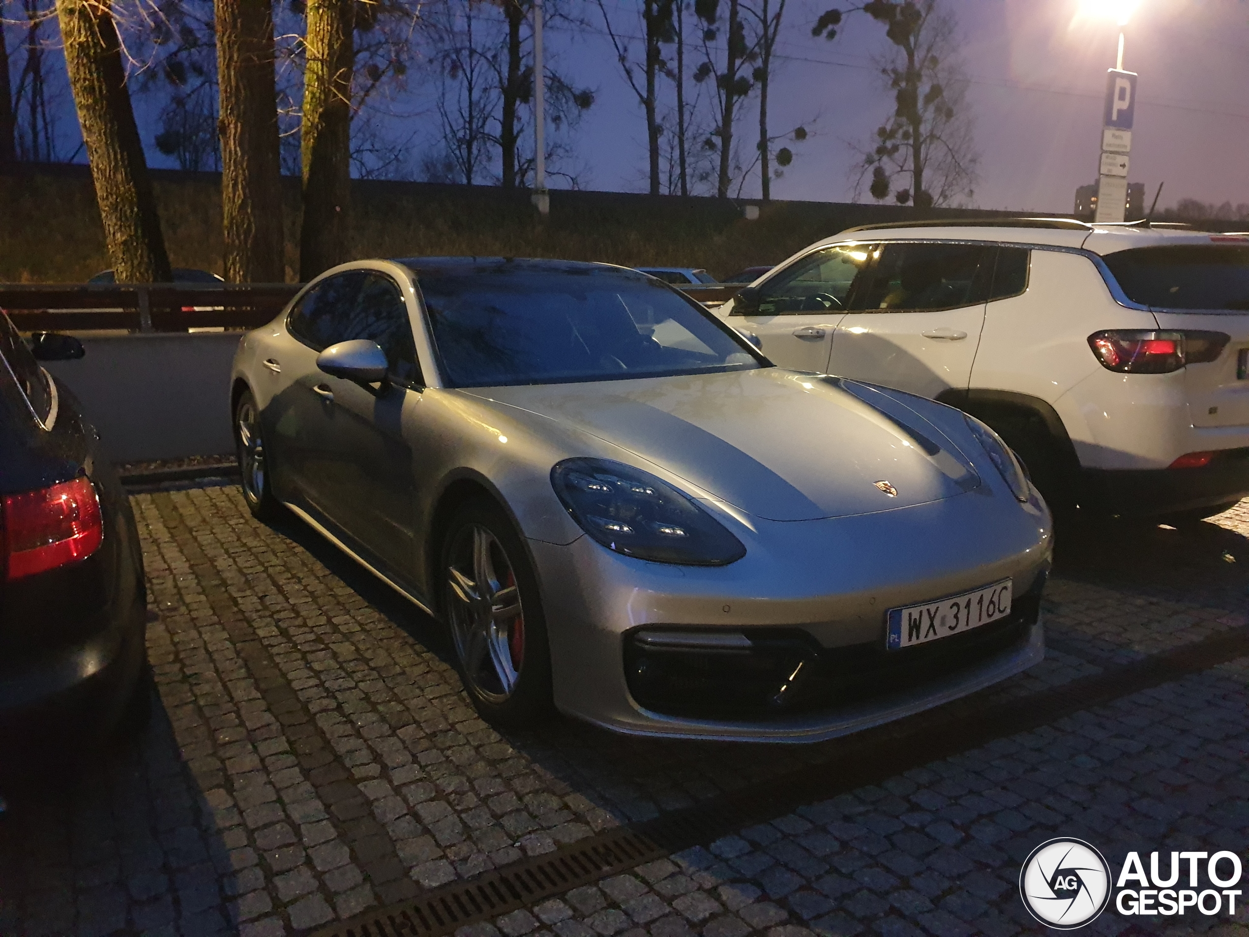 Porsche 971 Panamera Turbo