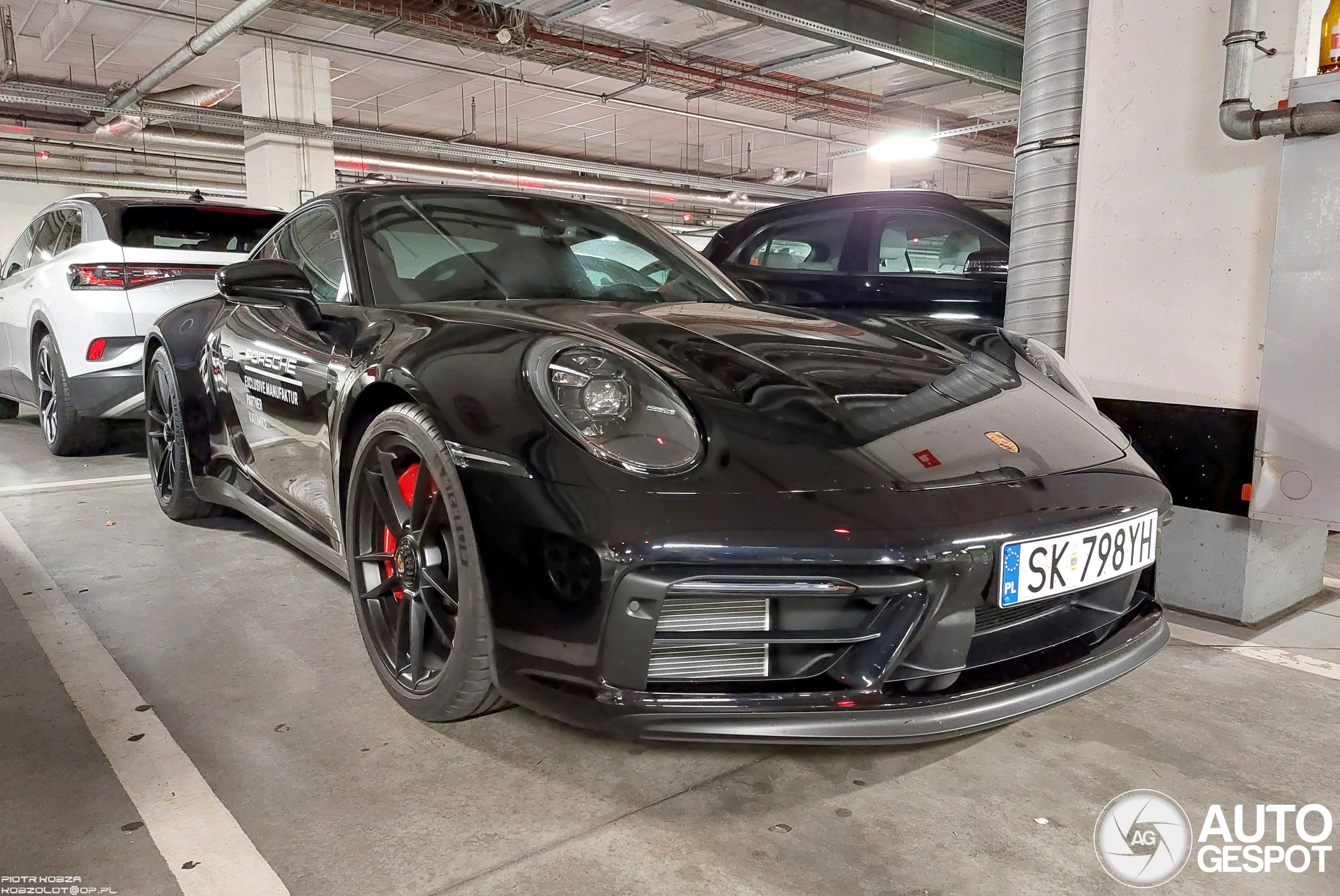 Porsche 992 Carrera 4 GTS