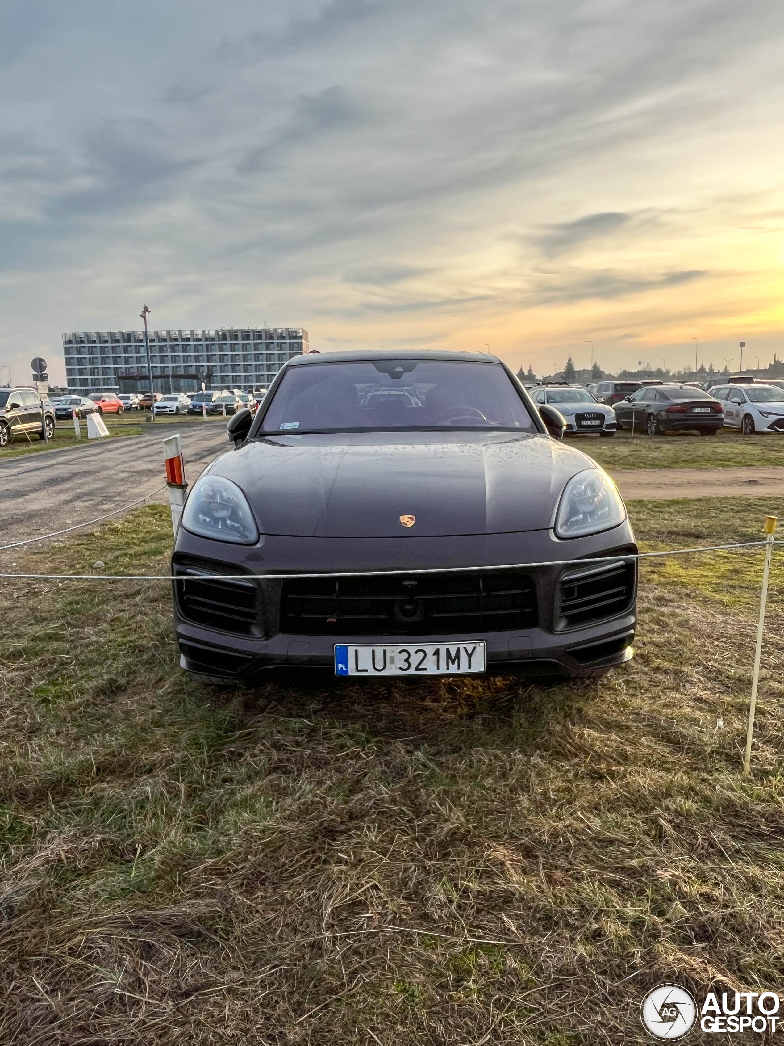 Porsche 9YA Cayenne GTS