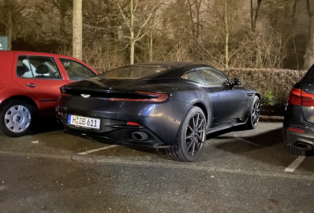 Aston Martin DB11