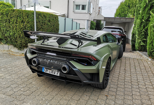 Lamborghini Huracán LP640-2 STO