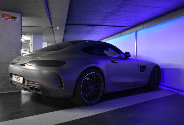 Mercedes-AMG GT C C190 2019